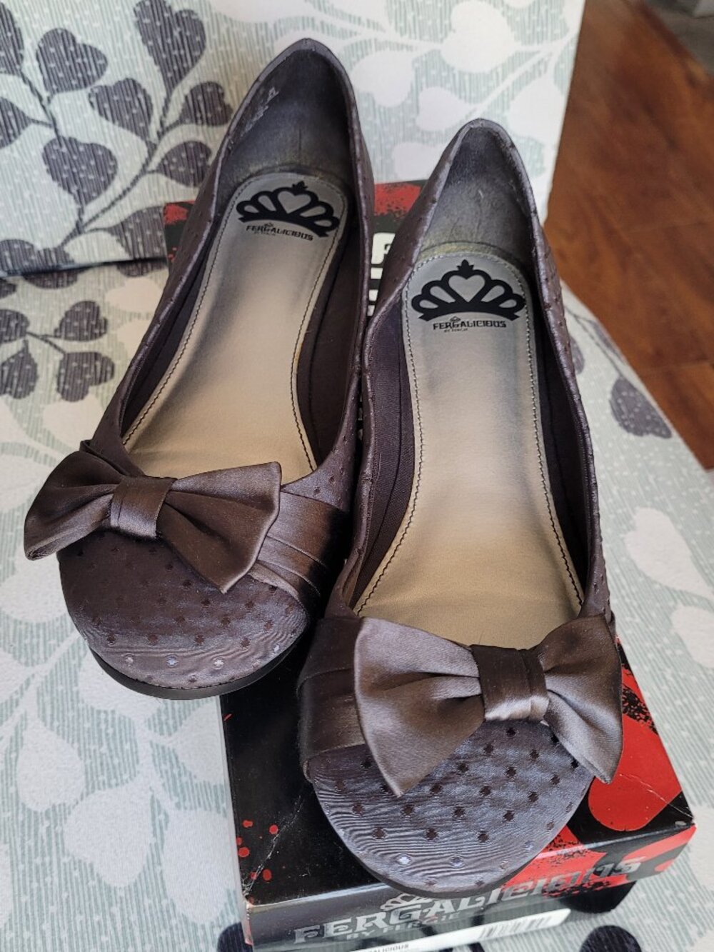 Woman's Fergalicious "Abby" Dark Grey Dot Fabric Flats 8 1/2 M